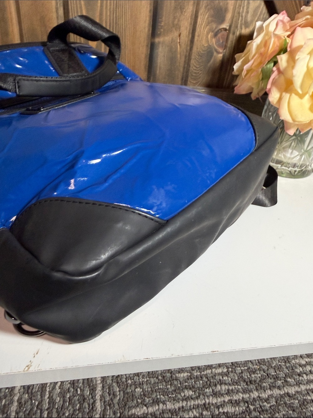 Lole Blue and Black Tote Puff Bag. - Picture 5 of 6